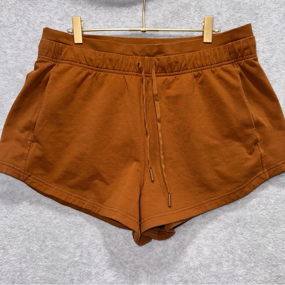 Lululemon Womens Inner Glow High-Rise Short 3" Orange Size 12 W7BDRS